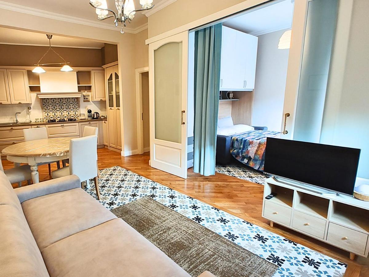Luxury Apartment By Palazzo Senesi Рим Экстерьер фото